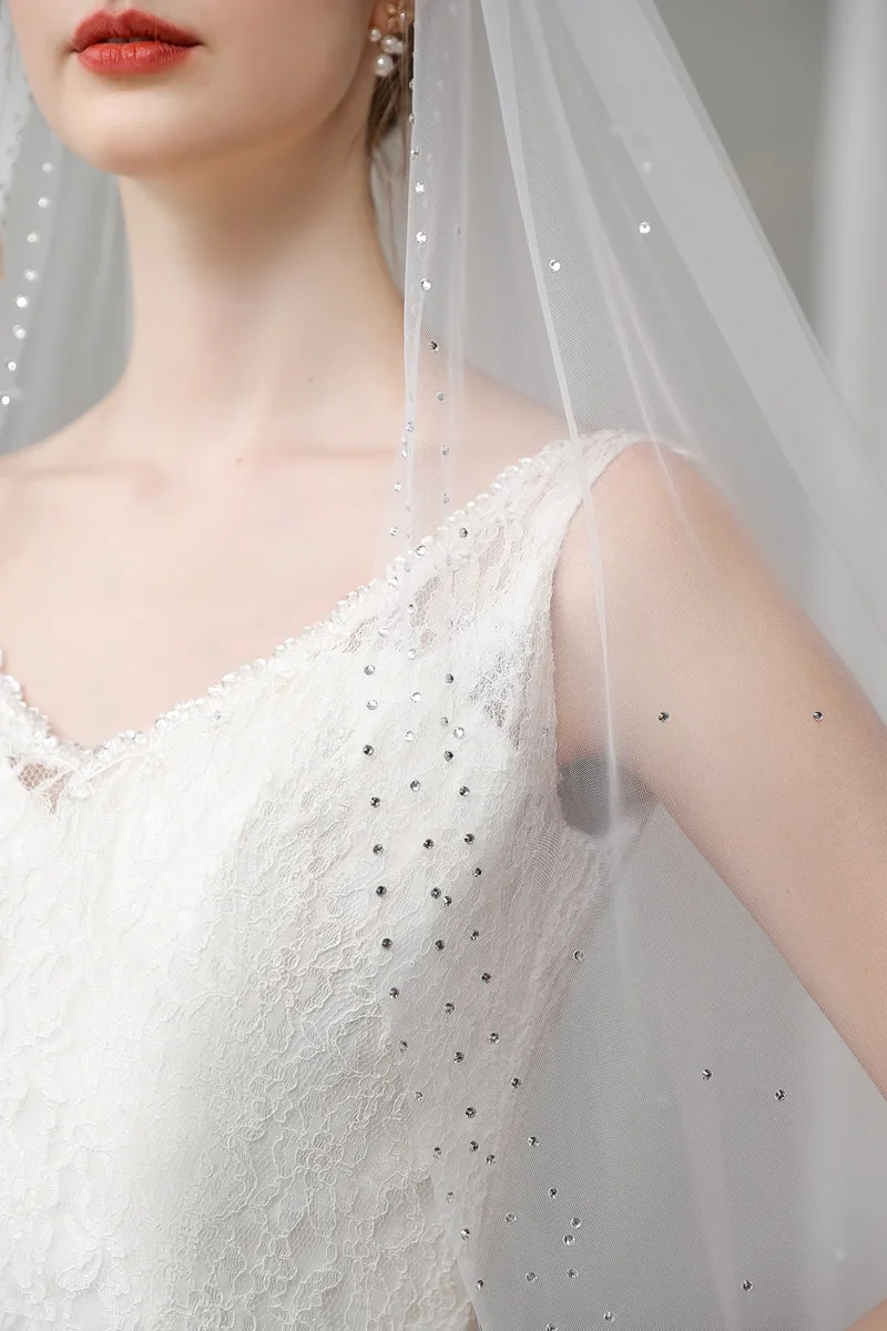 1 Tier Rhinestones Edge Bridal Veil White Off-White Ivory Fingertip Wedding Veil