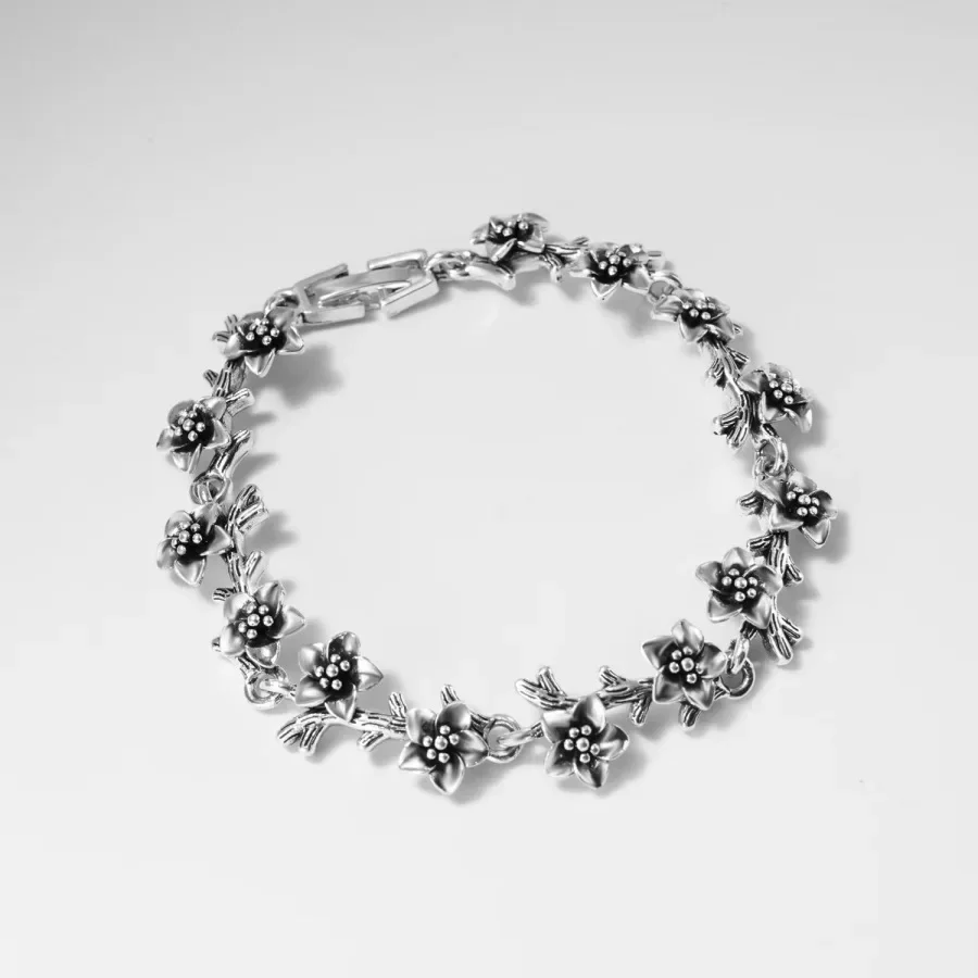 Retro Silver Alloy Vintage Wristband Sweet Cool Style Rose Flower Little Golden Man Trendy People Hand Jewelry from China