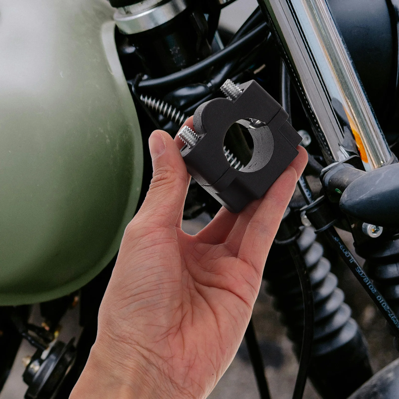 

Motorcycle Handlebar Riser Clamp Aluminum Alloy Adapter For Atv Universal Fit Riding Gear Frame Accessories