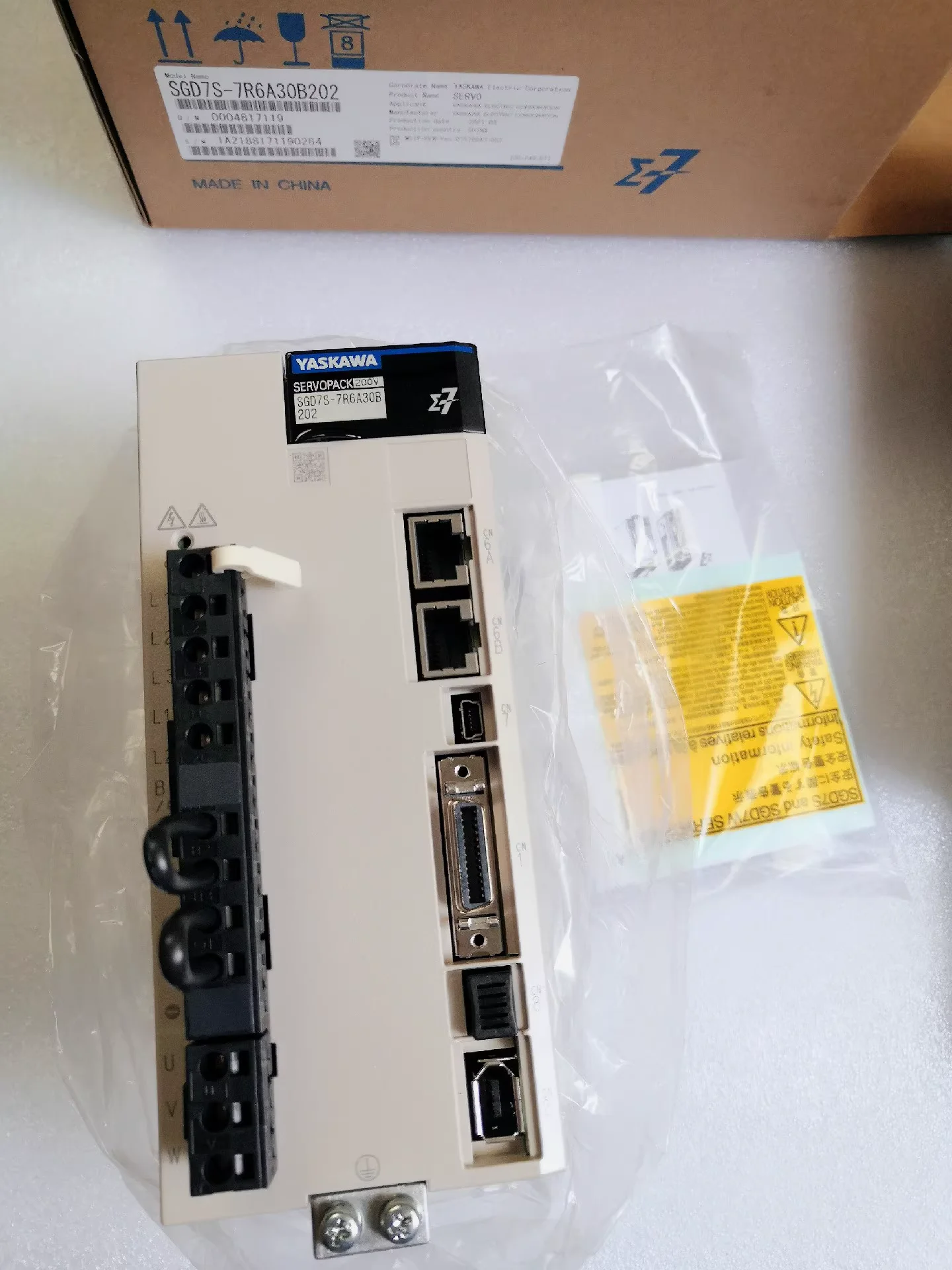 

SGD7S-7R6A30B202 Brand New Servo Drive，Fast shipping SGD7S 7R6A30B202