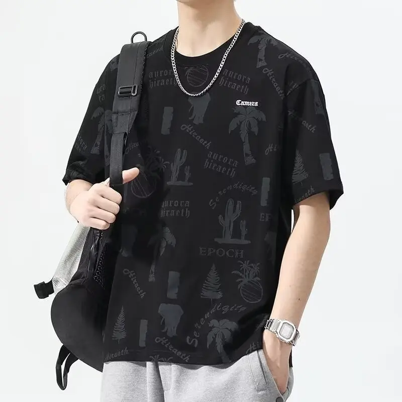 

New trend of men's ice silk T-shirt with quick drying, loose and casual round neck short sleeved printed top in summer 2025
