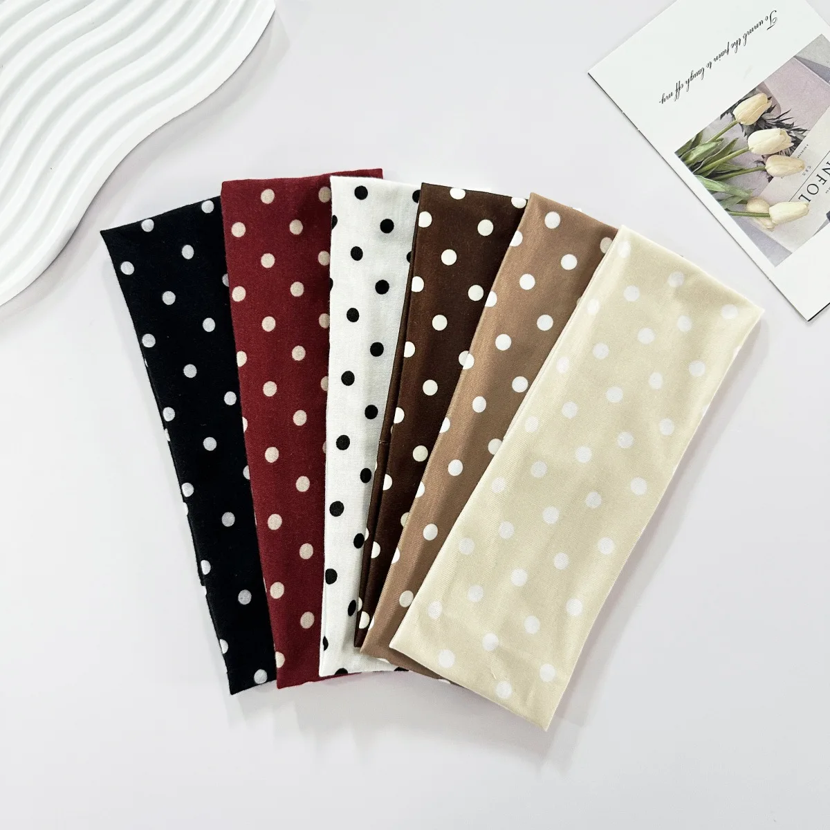 1pc Polka Dot Yoga Elastic Headband – Fashionable Dot-pattern Makeup Headband, Sports & Fitness Sweat-absorbent Hairband