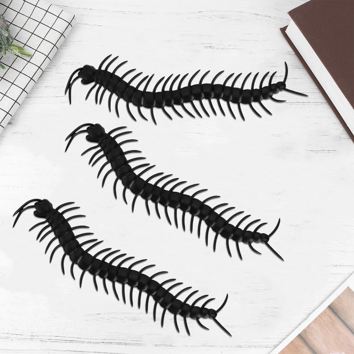 

100 Pcs Simulated Centipede Toys PVC Tricky Small Animals Halloween Prank Props