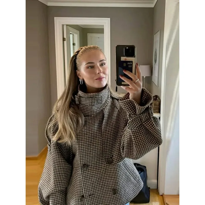 Elegant Lapel Checkered Coat Women Casual Buttons Double Breasted Long Sleeve Coats Female 2025 Autumn British Lady Jacket
