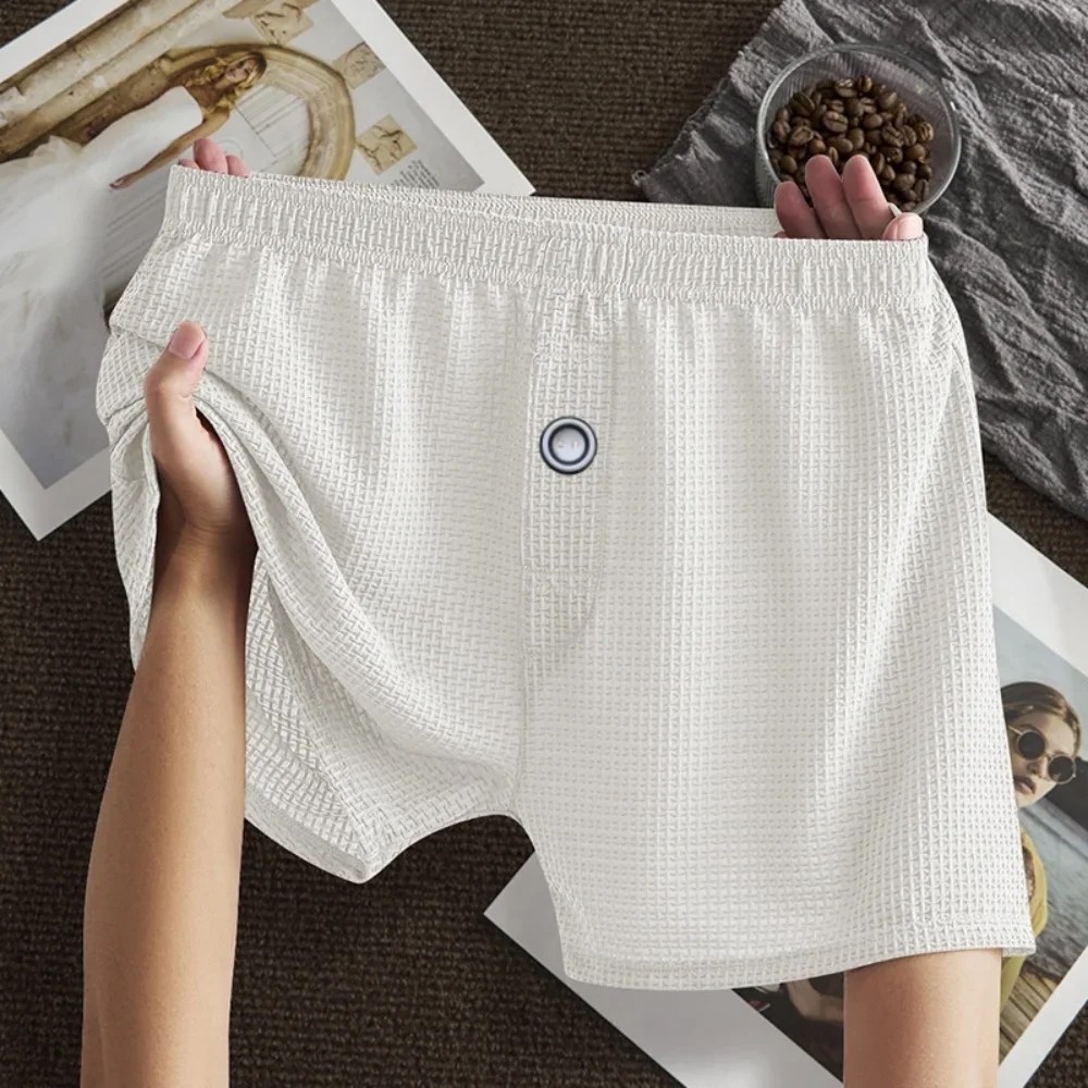 

Three-Pack of Men's High-End Luxury Ice Silk Cool-Feeling Loose Breathable Boxer Briefs That Can Be Worn Outside, Skin-Friendly