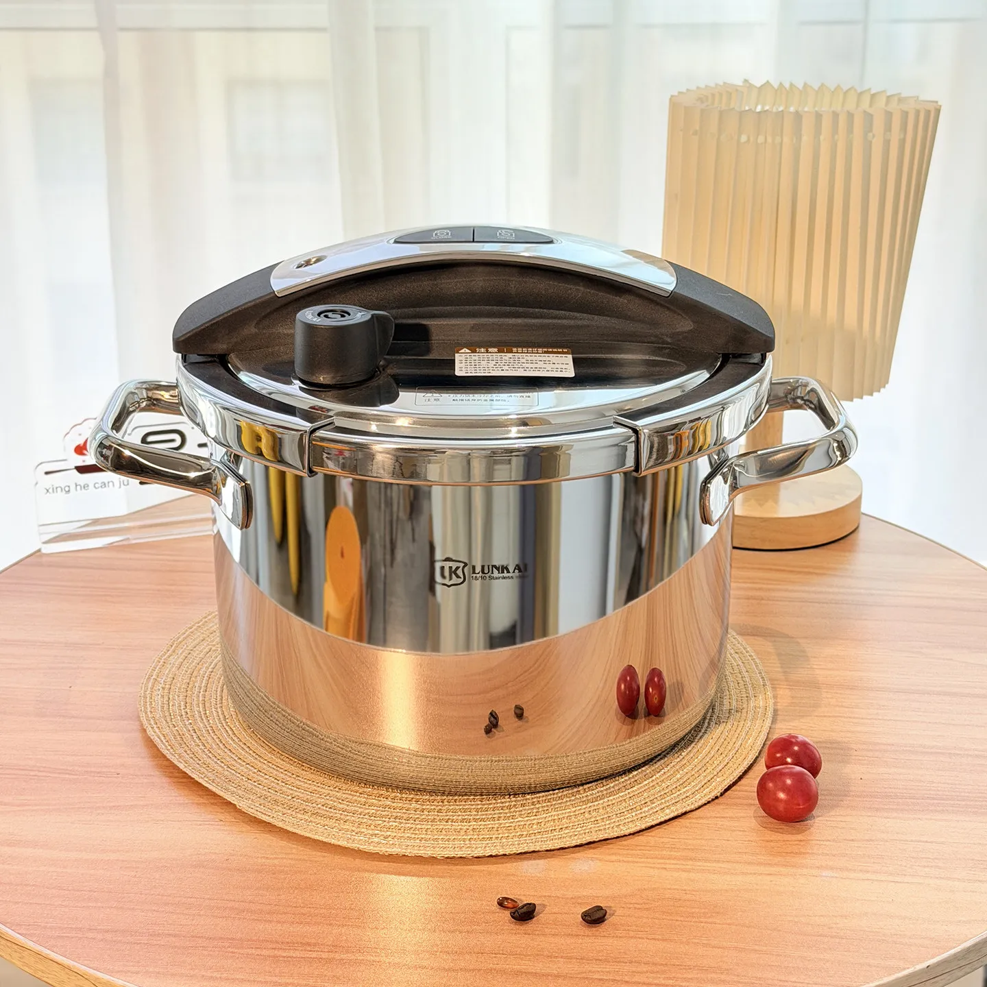 7L Pressure Cooker 120kPa Multifunctional Pressure-Limited Explosion-proof 304 Stainless Steel Pressure Pot
