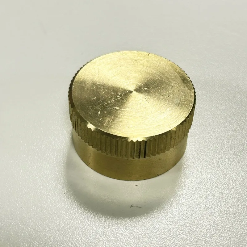 真鍮製プロパンガスタンクカバー4個 - 漏れ防止設計、1ポンドの真鍮製密閉保護カバー、耐久性のあるアウトドアキャンプアクセサリー