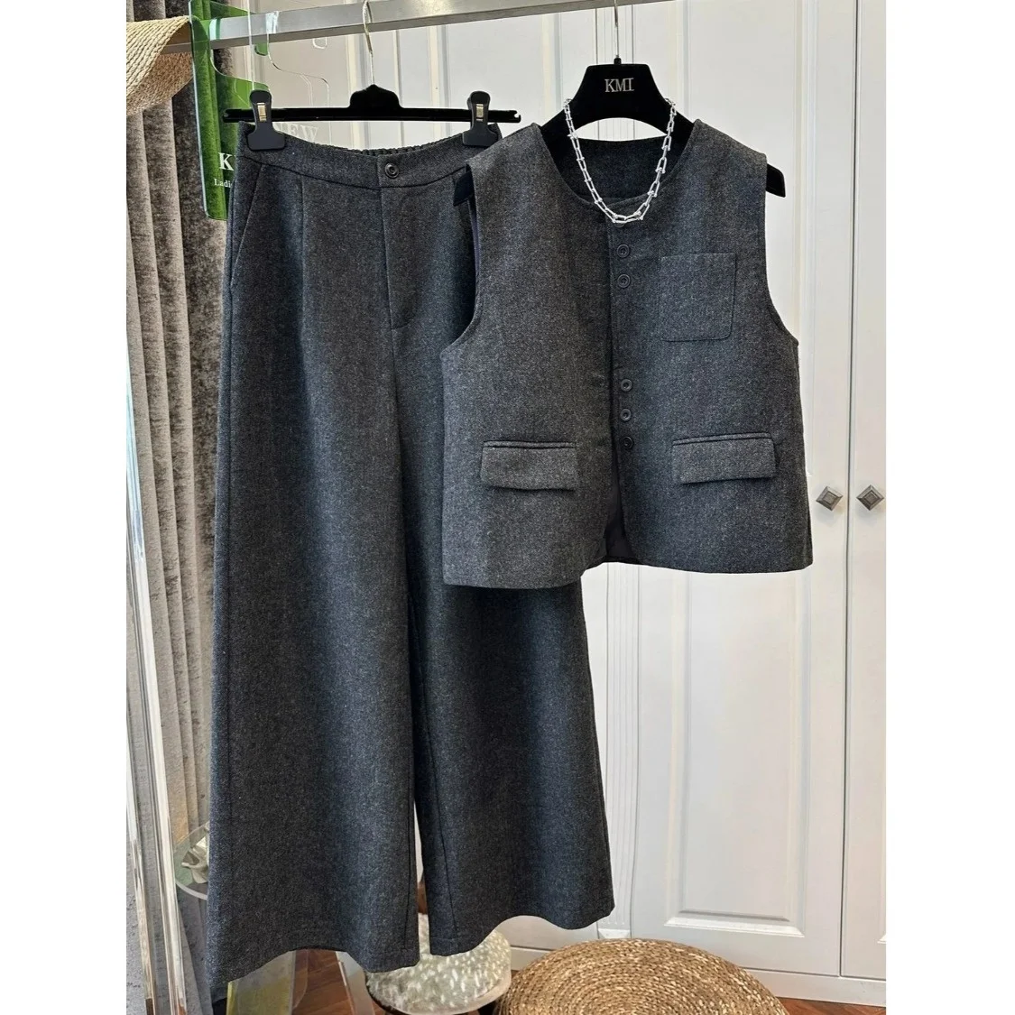 

Faionable Woolen Set Women Loose Svel Vest f Elastic Waist Lazy Wide Leg Pants Two Piece Set Autumn 2025 Trend