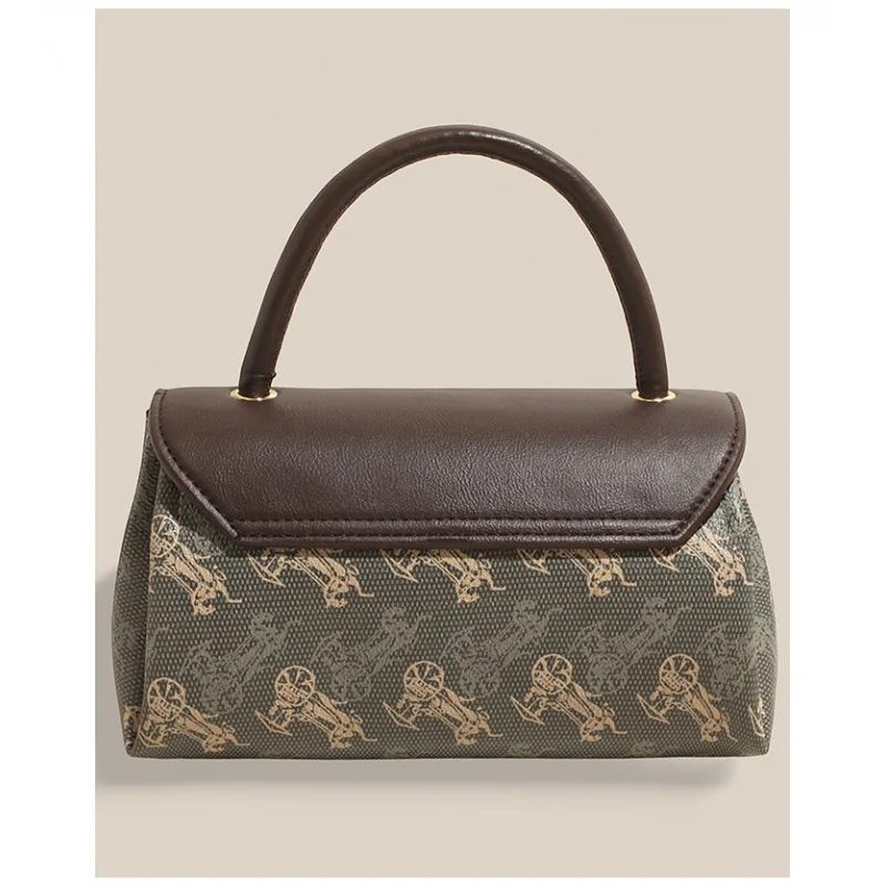 

Ladies Hand Bags Made Of Fine Leather Featuring Classic Paris Style And Casual Vintage Stylish Look