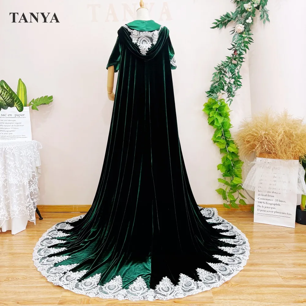 Dark Green Velvet Wedding Cape With Hode Floral Lace Edge Elegant Bridal Winter Cloak Accessories Customize High Quality Coat