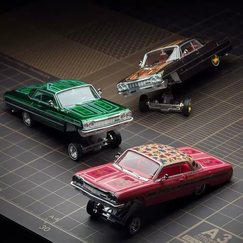 97M 1:64 Scale Impala SS Lowrider Alloy Car Model Simulation Toy Collection Gift Static Display Ornament