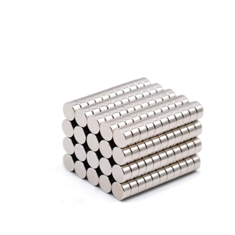 200 kleine runde Scheibenmagnete, 6 x 4 mm, Premium-Kühlschrankmagnete aus gebürstetem Nickel, zum