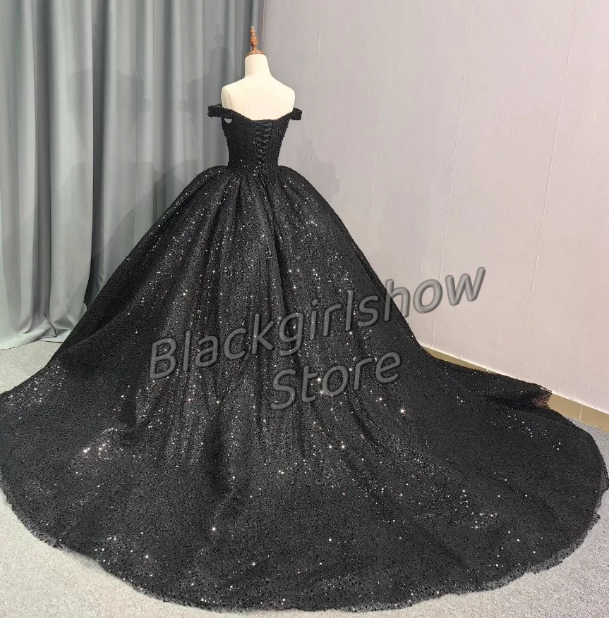 Vestido De princesa para quinceañera, traje De lujo con apliques De lentejuelas incrustadas, un hombro, elegante, color negro, 2024