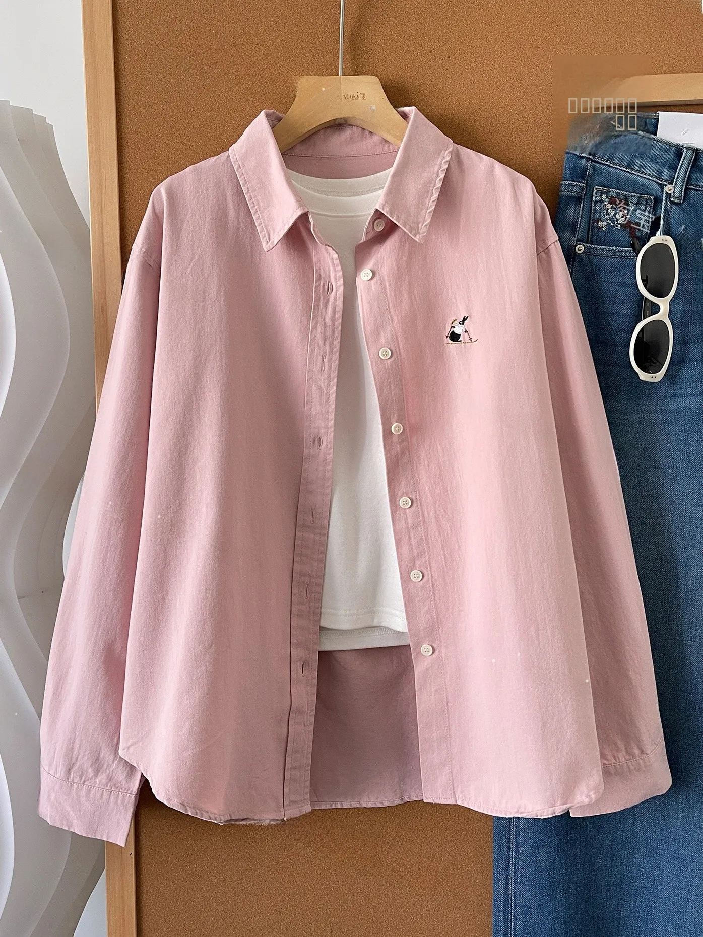 

Новая женская хлопковая рубашка с длинным рукавом, свободного кроя, в корейском стиле, с вышивкой кролика, дышащая и комфортная, для весны