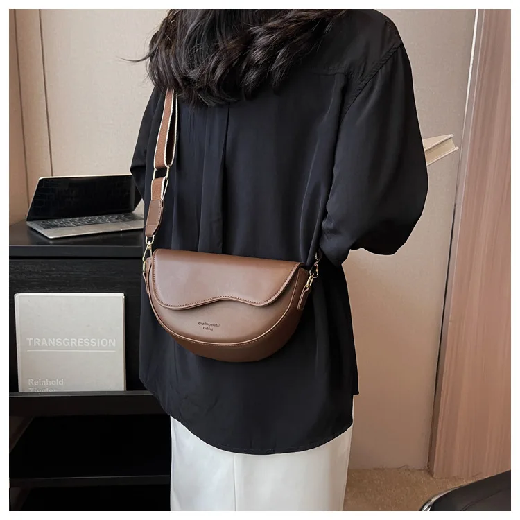 Small Leather Saddle Armpit Bags for Women 2024 Summer Chain Shoulder Crossbody Bag Ladies Vintage Underarm Handbags bolsa