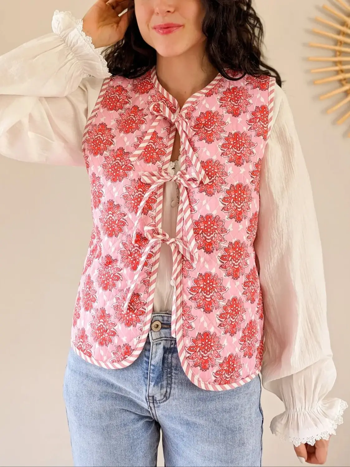 YENKYE New Fashion Women Vintage Quilted Floral Print Vest Front Lace Up O Neck Sleeveless Waistcoat Female Autumn Chic Tops