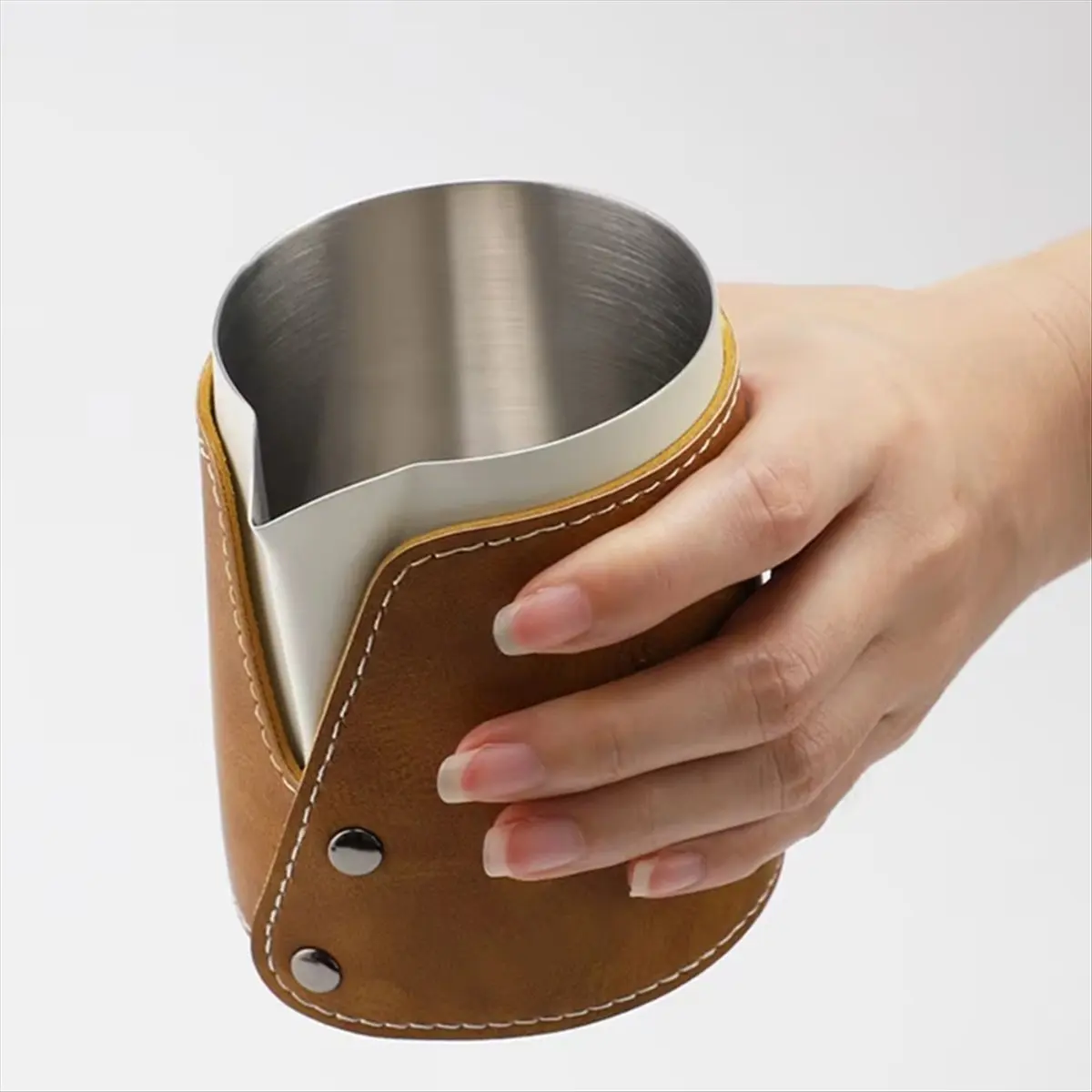 A20I 400ml Stainless Steel Milk Frothing Jug with Leather Cover - Vintage Style Coffee Art Pitcher for Latte & Cappuccino A