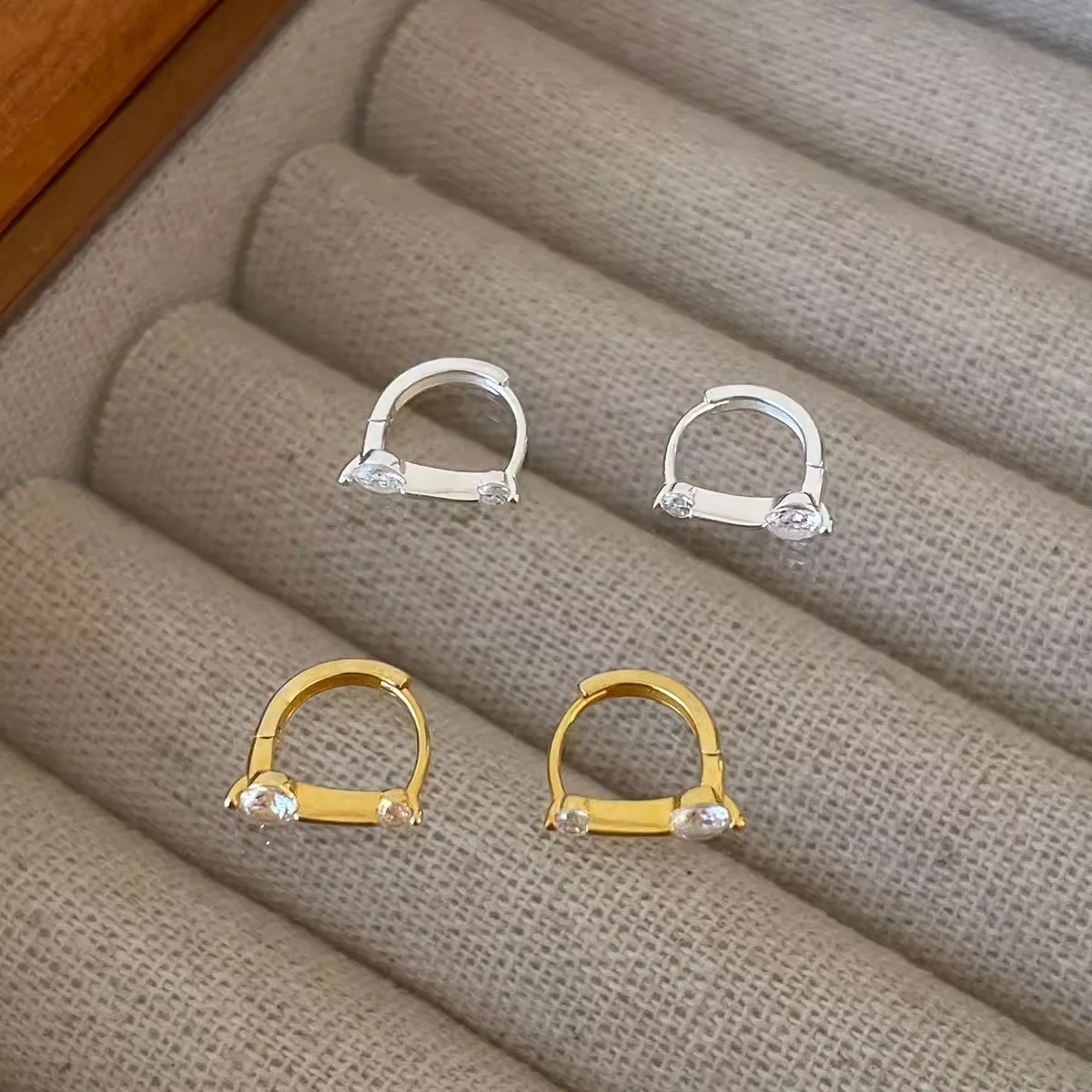 

Fashion Charm Real 925 Sterling Silver Minimalist Zircon Geometric Stud Earrings for Women Unisex Party Jewelry Gift