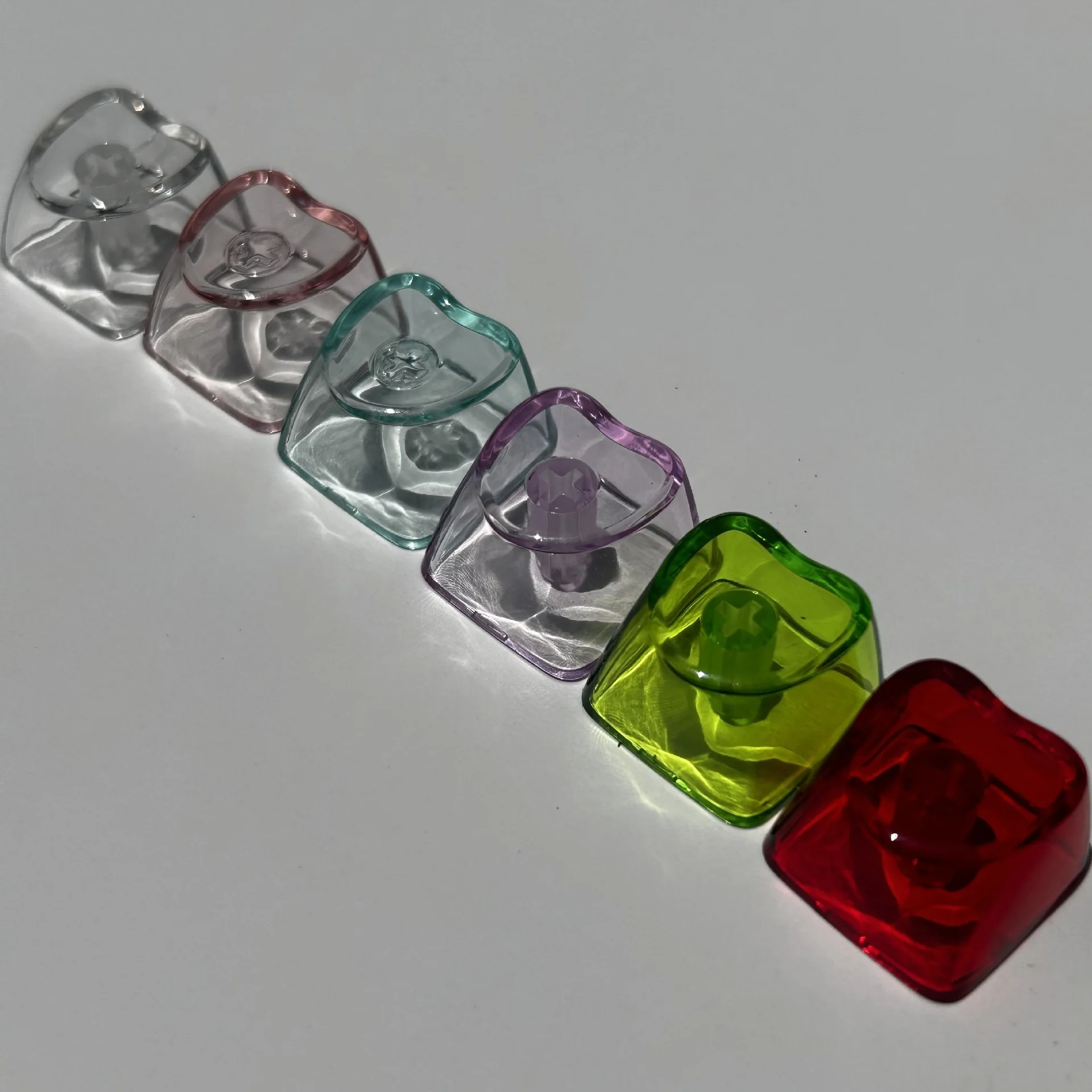 

10/20pcs PC Clear Heart-shaped No Engraved Keycap Pbt Thickened 1U Keycaps Pbt Key DIY Mx Switches DIY Keycaps
