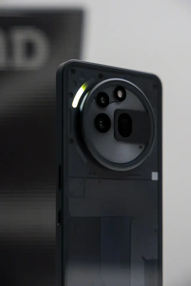 هاتف Nothing Phone (3a) Pro، 12 جيجابايت رام، 256 جيجابايت، شاشة 6.77 أموليد، معالج Snapdragon 7s Gen 3، يدعم 5G - 4