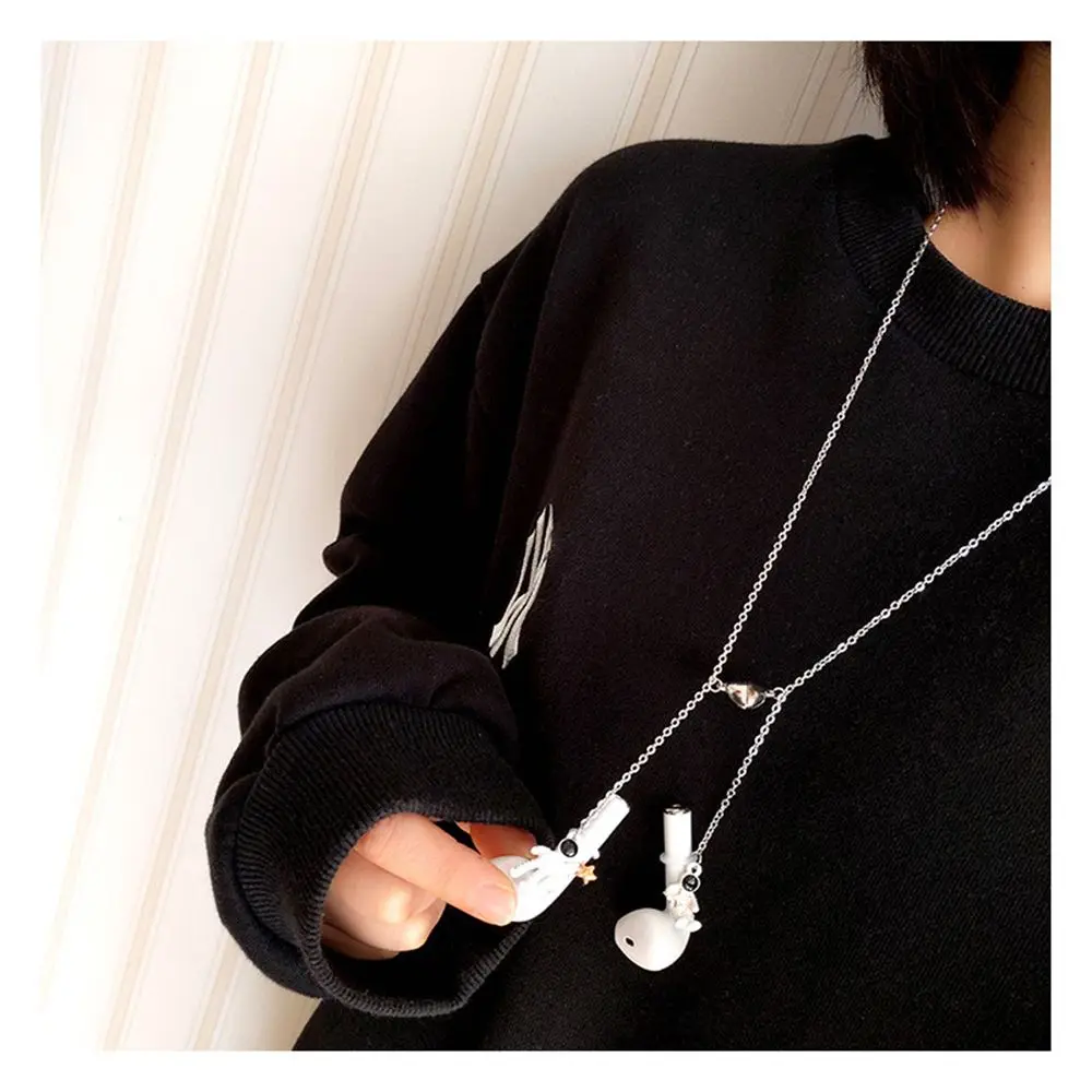 1PCS Magnetic Attraction Headphone Anti-lost Chain Astronaut Daisy Bluetooth Earphone Chain Earphone Accessories