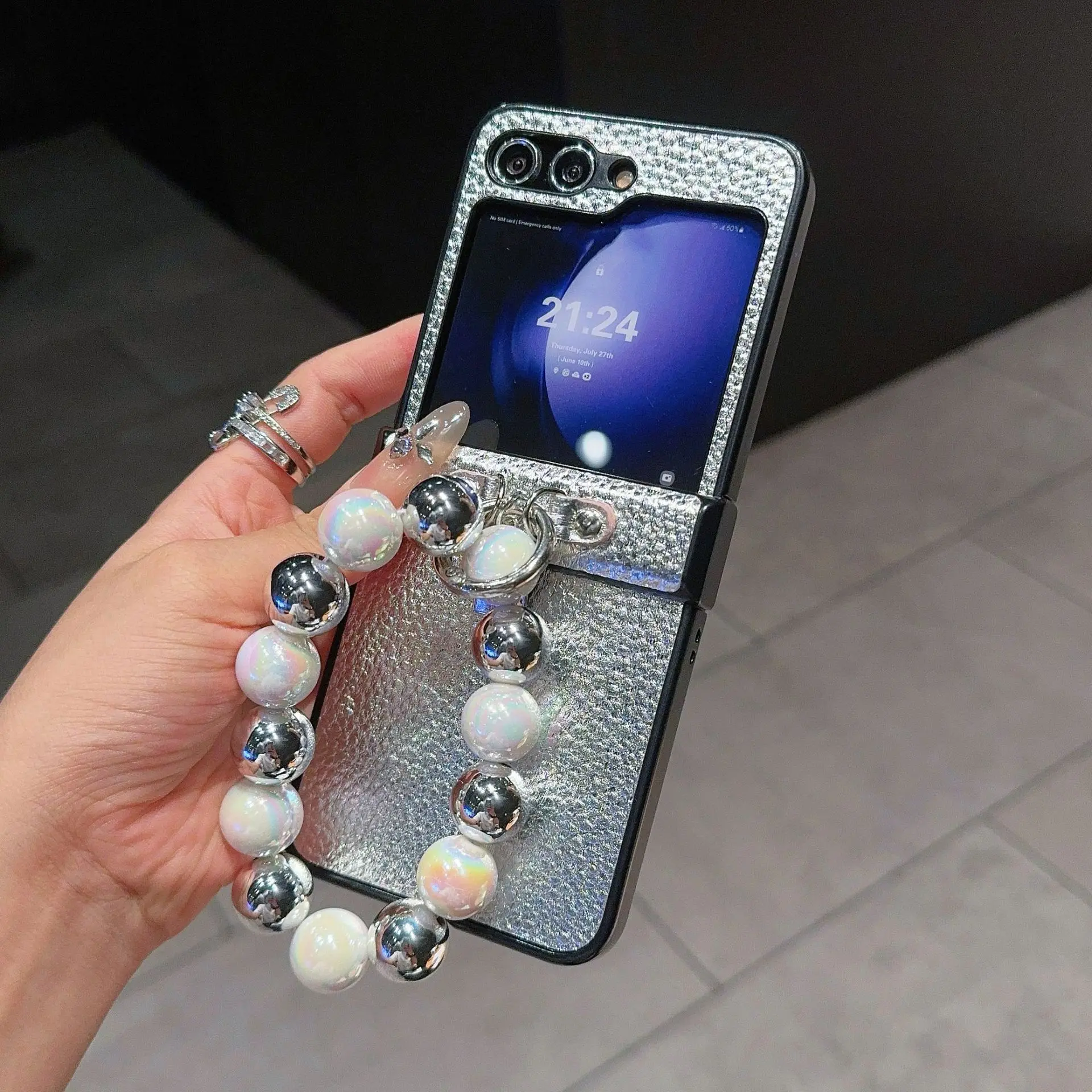 

Big Beads Lanyard Phone Case for Samsung Galaxy Z Flip 7 6 5 4 Protective Back Cover for ZFlip5 ZFlip6 ZFlip7 Case Shell