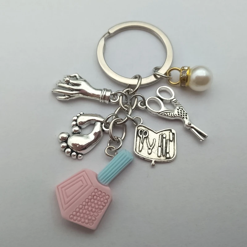 Новинка-модный-металлический-брелок-для-ногтей-в-стиле-ретро-жемчужные-украшения-миниатюрный-дизайн-ногтей-ножницы-для-лака-брелок-подарок-для-косметолога-на-выпускной