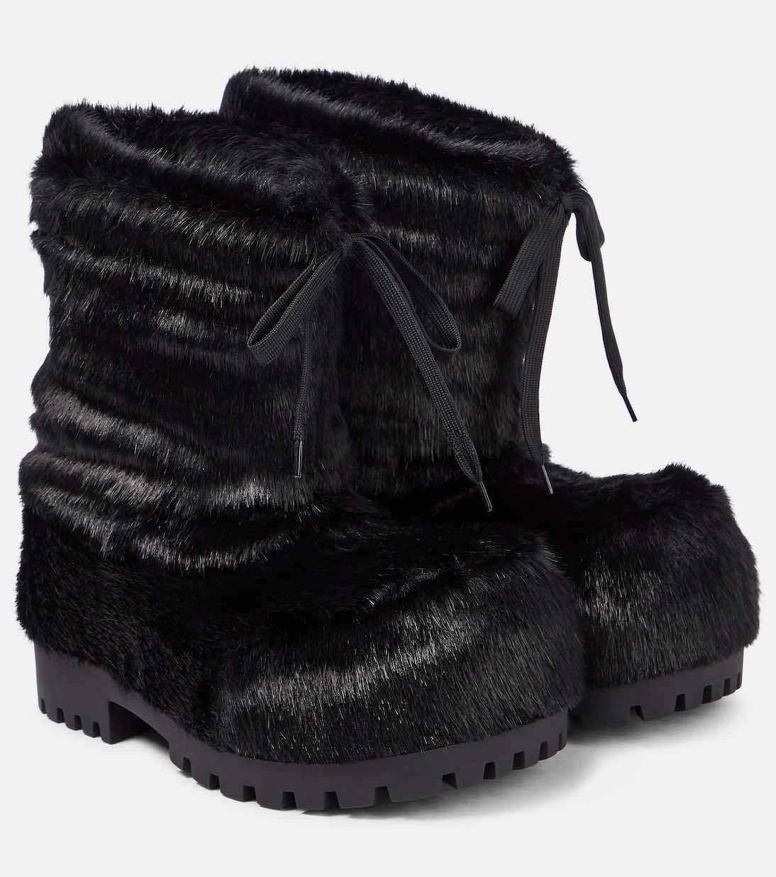 

Round Head Suede Ski Boots