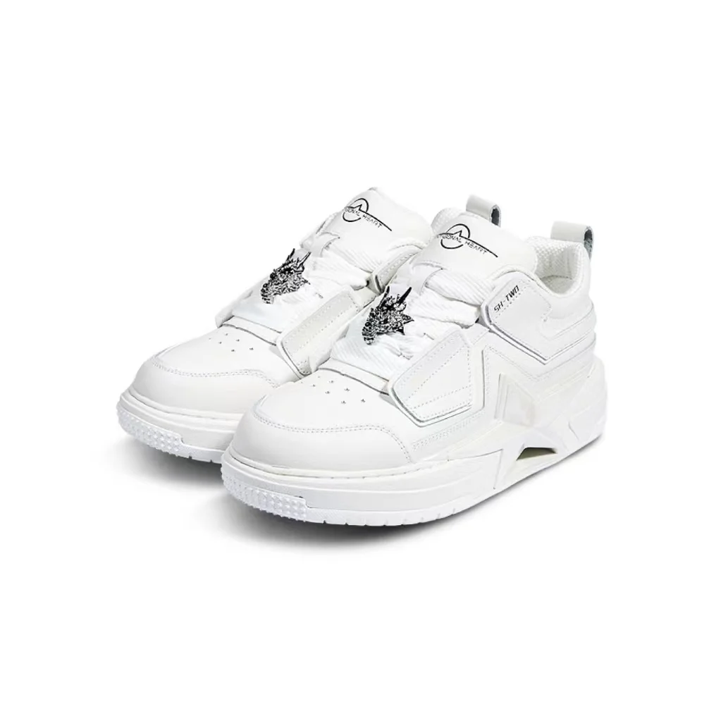 

Pentagonal Heart SneakerscWJX007-white