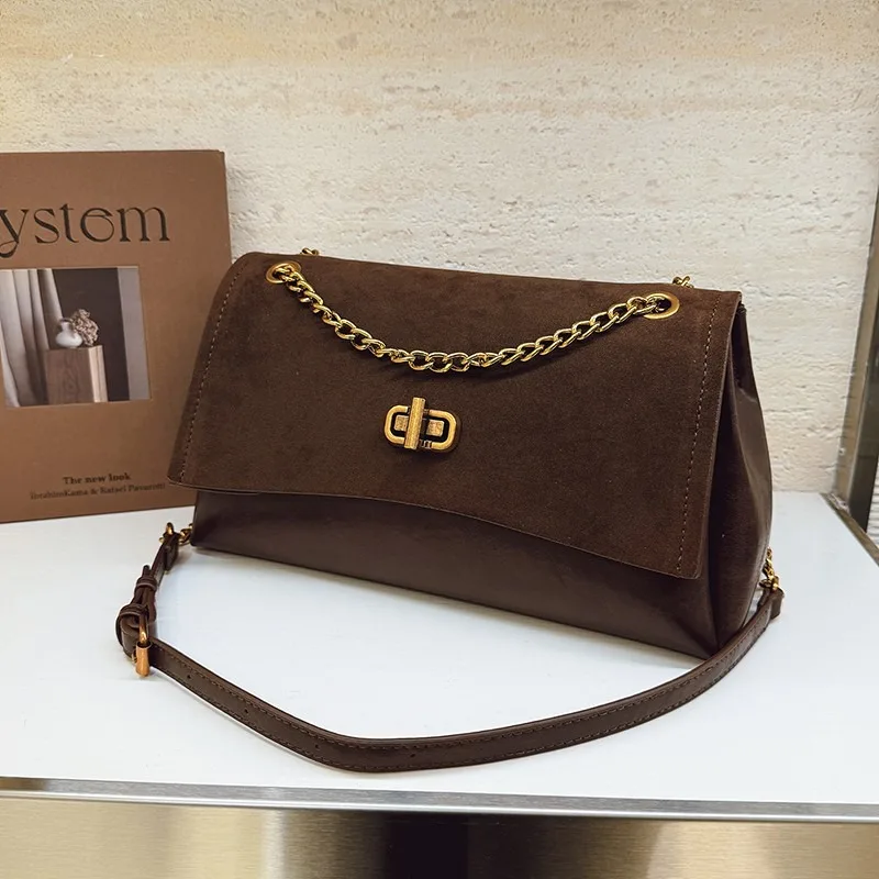 حقيبة كروس بمفصلات حركية تتميز بإغلاق مغناطيسي ناعم وصامت للاستخدام الحضري بدون جهد، مما يزيد من الأناقة الوظيفية #5