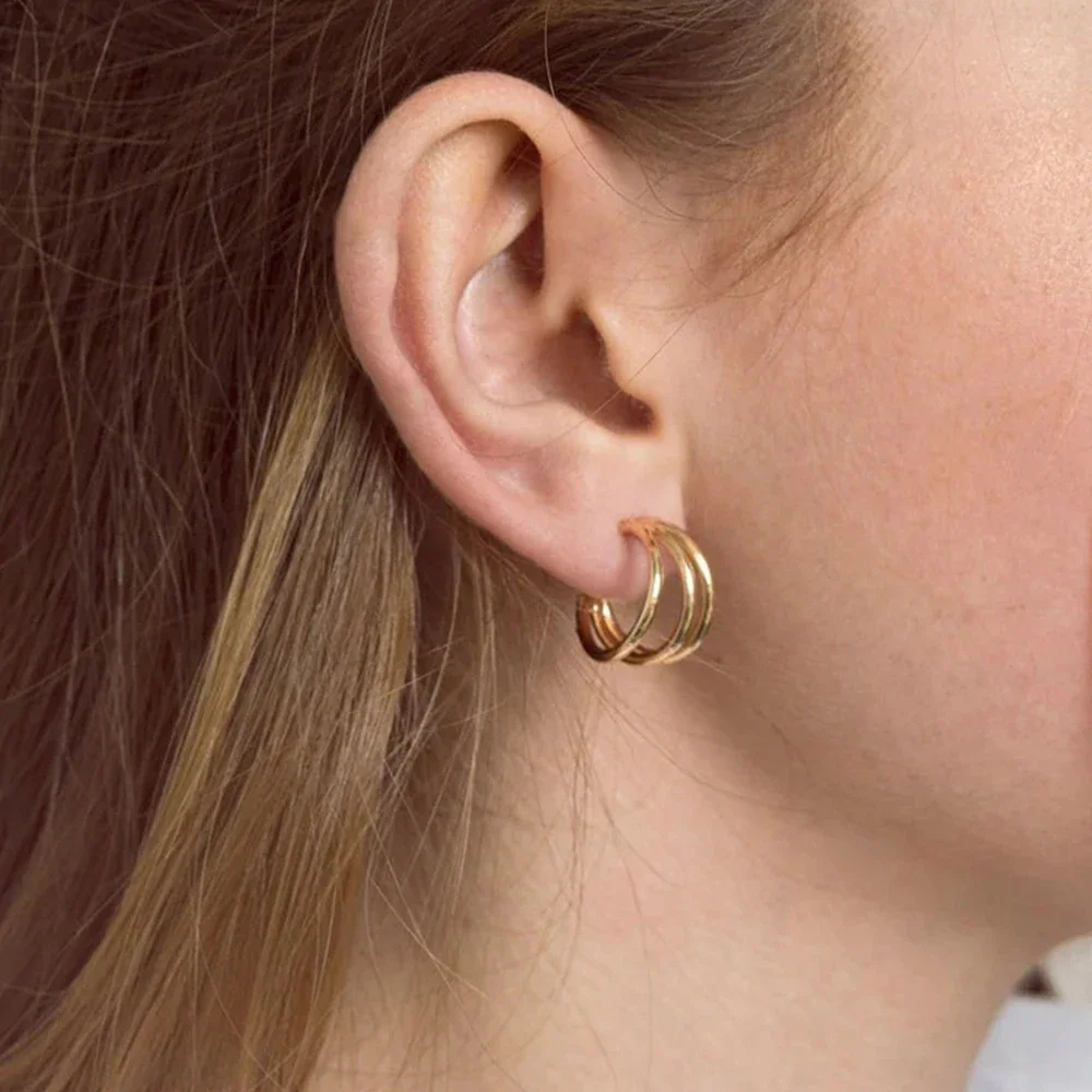2024 New Fashion Jewelry Elegant Needle Hoop Earrings Three Row Simply Design Classic Vintage Metallic Earrings For Women Gifts