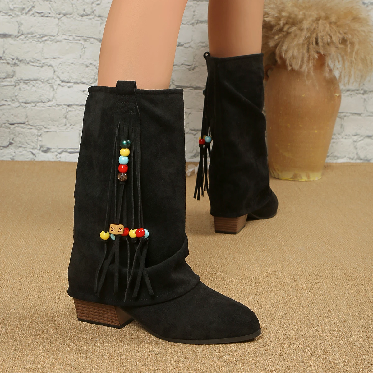 Winter Hot Selling Pointed Retro Comfortable Anti Slip Midsole Boots Fashionable Style Square Heel Casual Women's Riding Boots