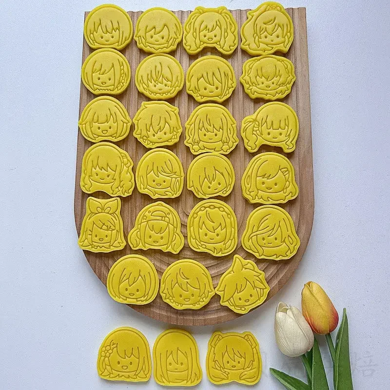 مشروع Sekai ساكي آلة قطع البسكويت أنيمي شخصية الصورة الرمزية الخبز البسكويت كعكة الخبز الشوكولاته قالب الكعكة الملحقات