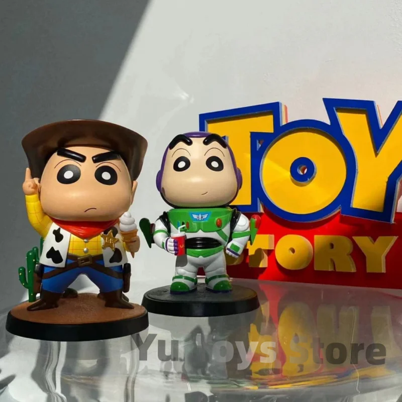 2024 17 cm Crayon Shin-chan Cos Dick Denim Buzz Lightyear Wüste Kaktus Szene Anime Figuren Modell Ornamente Sammeln Spielzeug