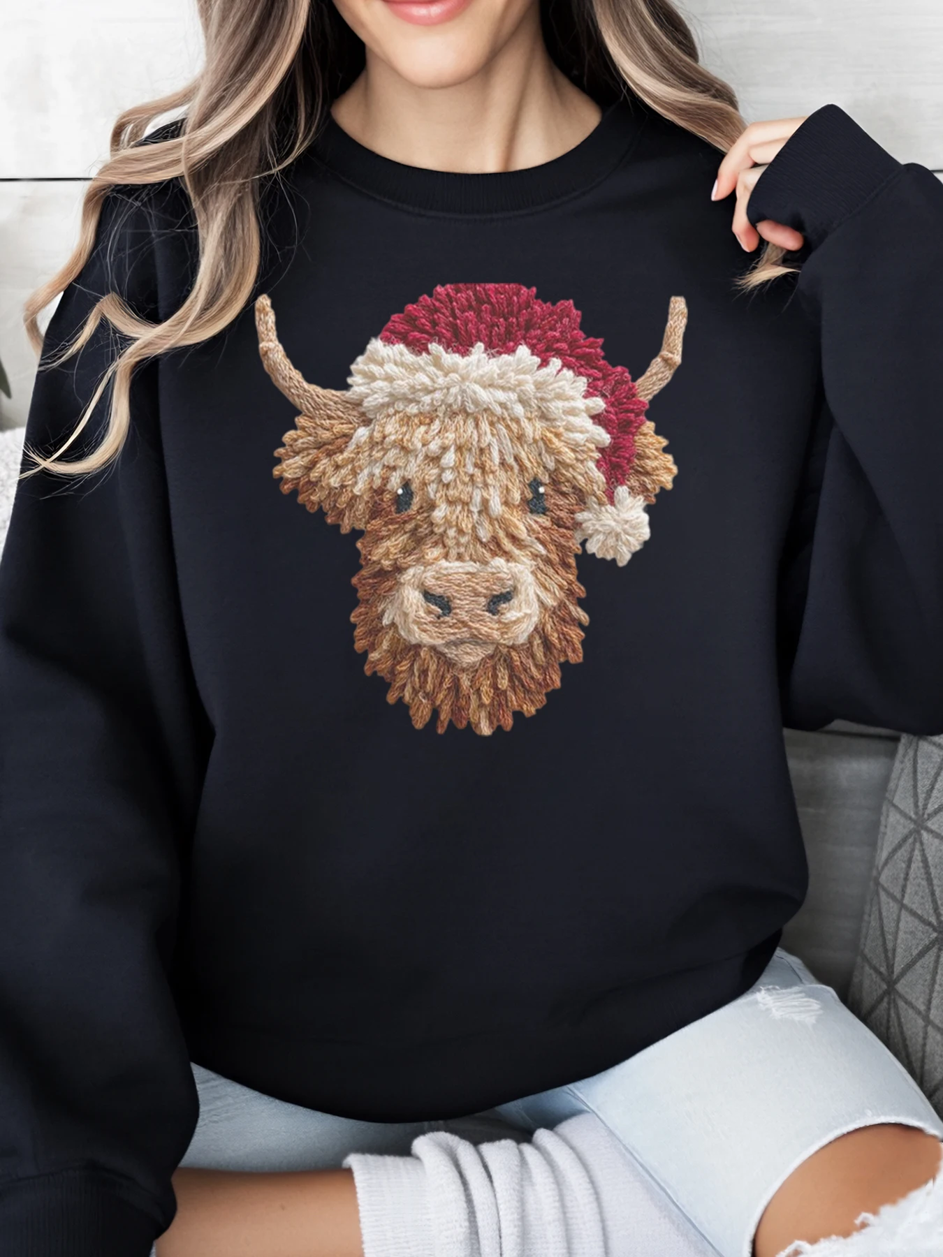 

Рождественский бык, шляпа Санта-Клауса, толстовка с принтом, женская праздничная повседневная одежда, черный, больших размеров