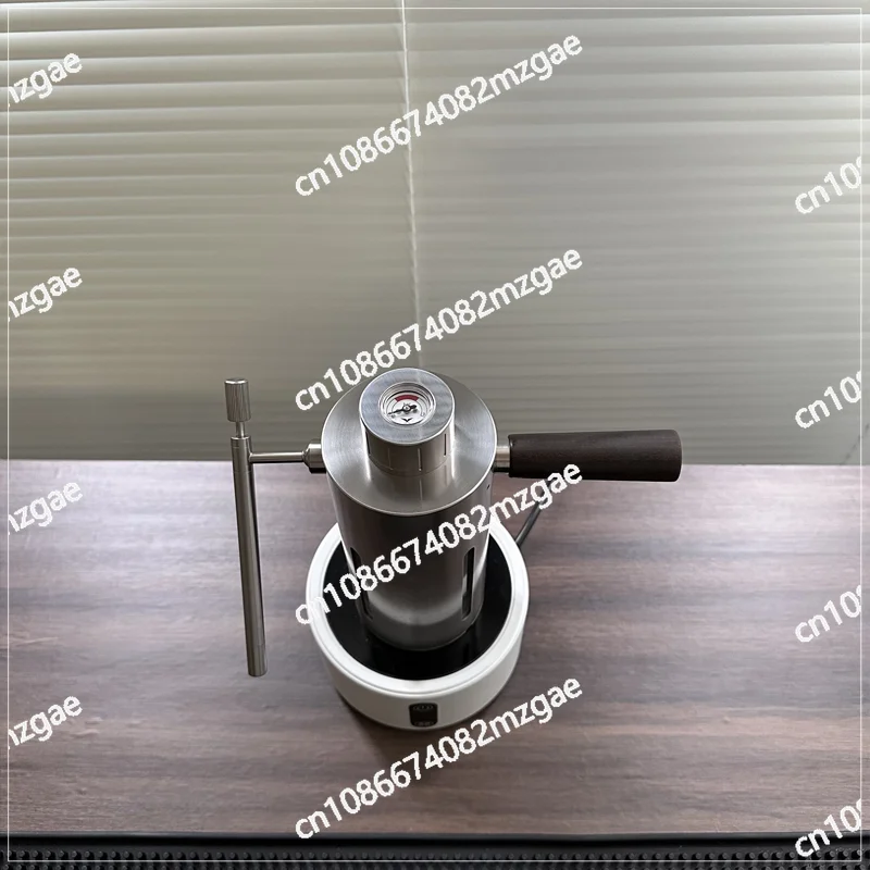 

Outdoor Household Niche Mini Ultra-small Milk Beater Original Design Portable Steam Milk Foam Machine