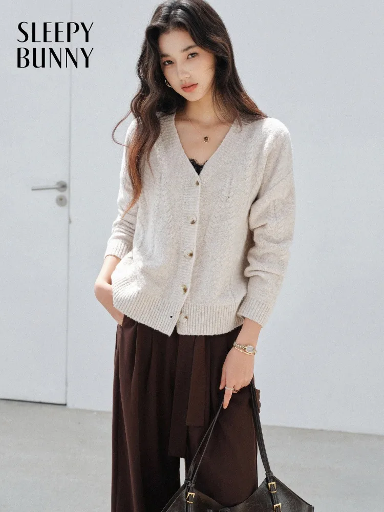 

V Neck Cable Sweater Knit Cardigan Women Soft Loose Fit Vintage Elegant Button Down Outerwear for Autumn Winter Casual Layering