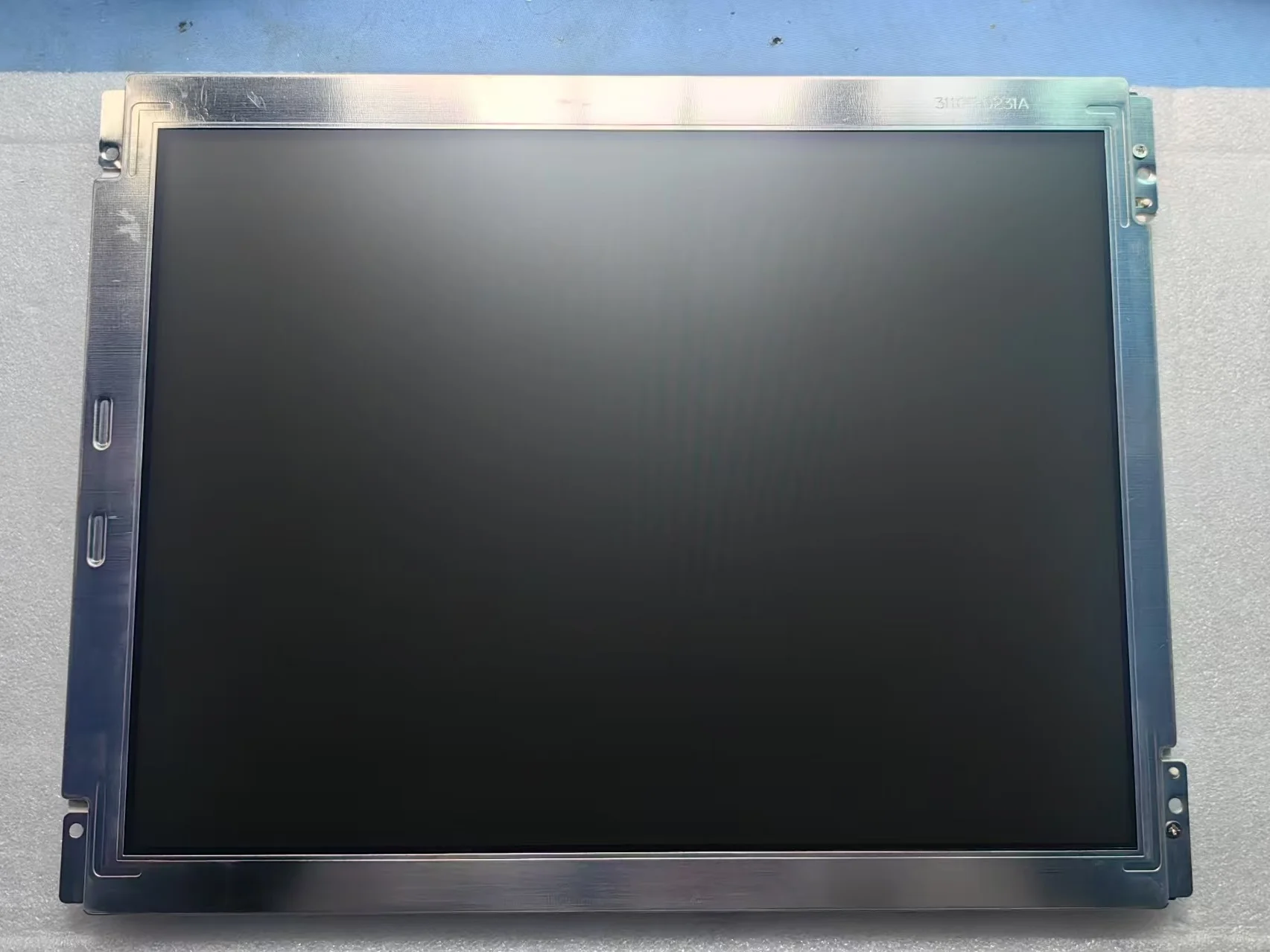 

LB121S03(TD)(01) Панель ЖК-дисплея