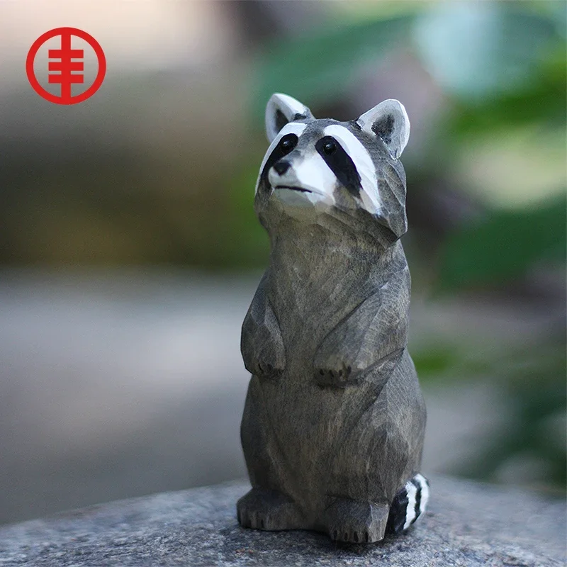 Little raccoon pure handmade wood carving ornaments solid wood animal raccoons wood carving home decoration