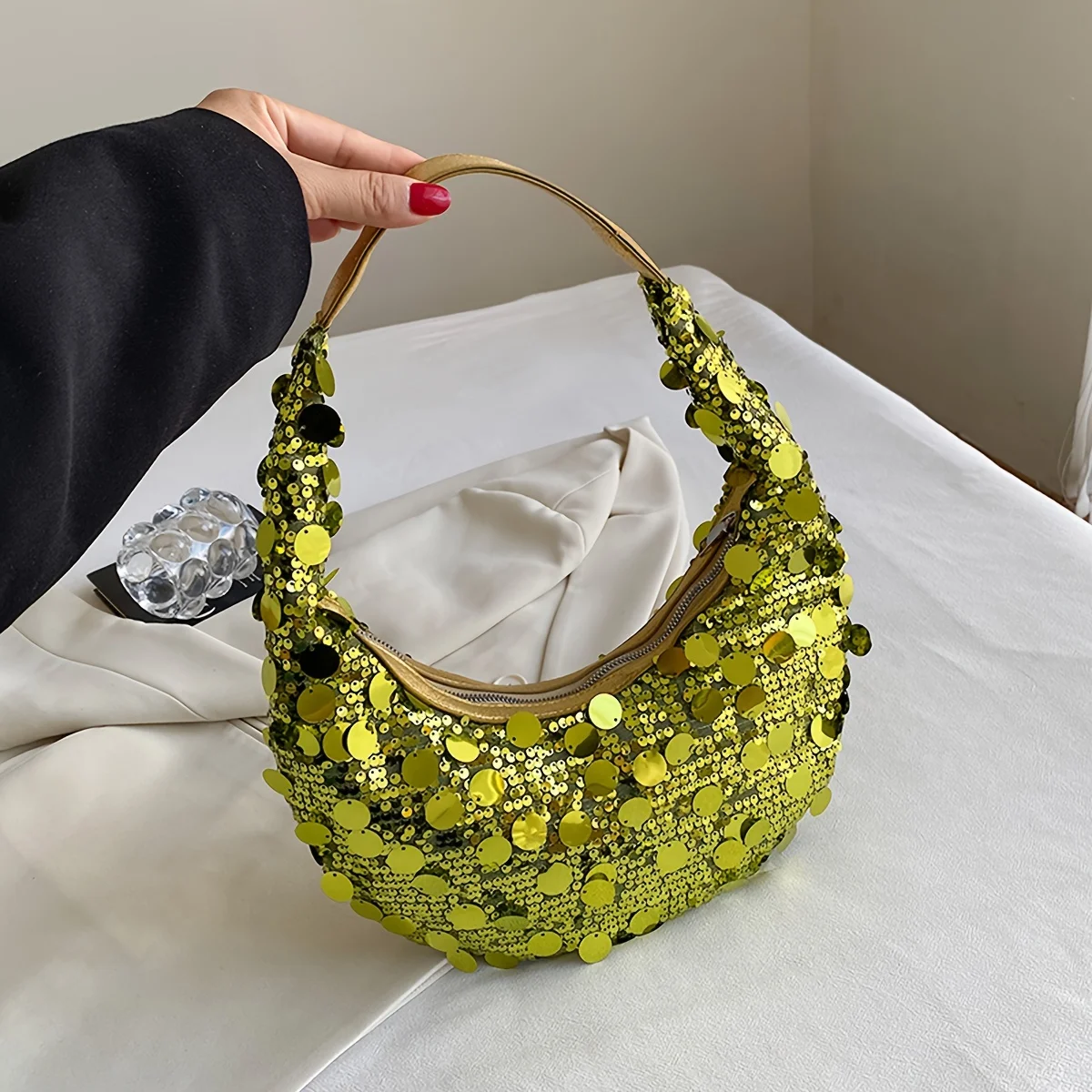 

Shimmering Sequin Crescent Satchel Bag - Fashion-Forward Glitter Handbag Wallet for Women Perfect Carnaval & Music Festiva