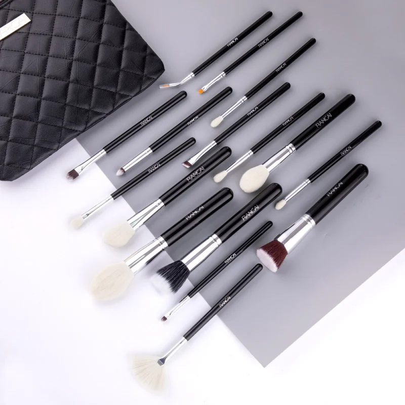 Einzelner flacher Foundation-Pinsel, Stipple-Pinsel, Flammen-Puderpinsel, Highlight-Pinsel, Fächerpinsel, Augen-Make-up-Pinsel, Eyeliner-Pinsel