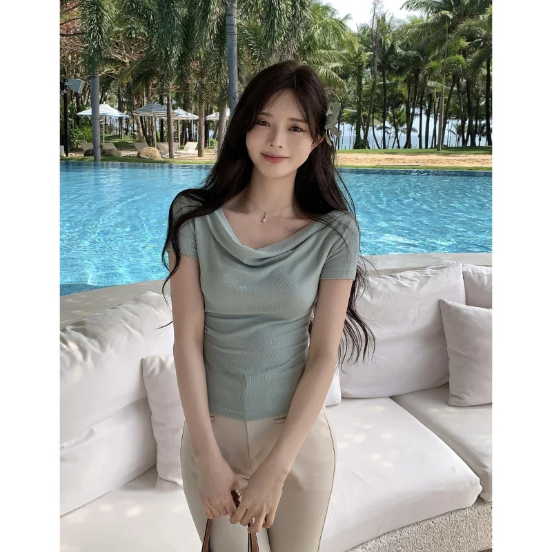 

Temperament Gentle Versatile T-shirt, Short-sleeved Irregular Neckline Niche Off-shoulder Sexy Women's Slim-fit Fashion Top