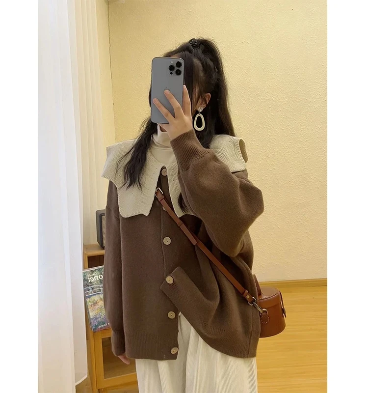

Модный вязаный открытый кардиган с кукольным воротником, женский осенний новый костюм для колледжа, цвет ветра, блузка, ленивый универсальный свитер Jaet