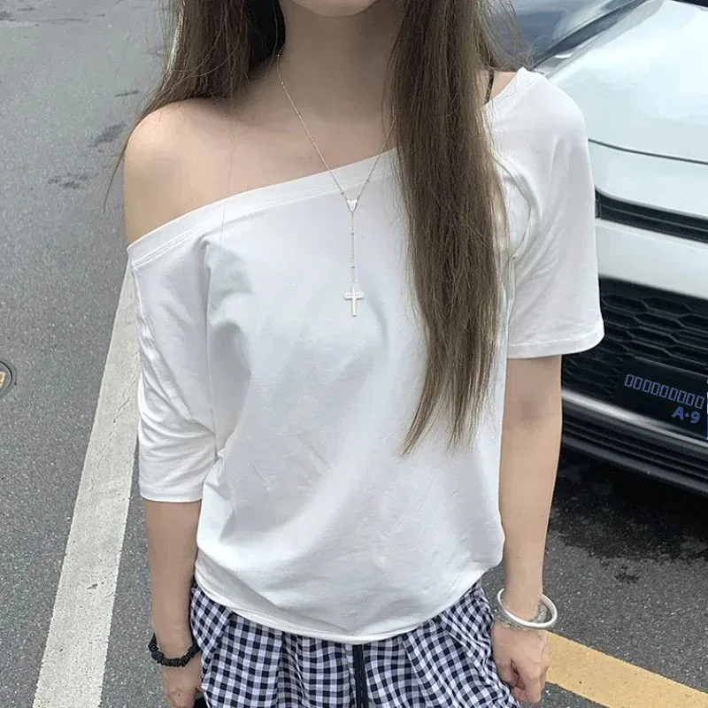 Camiseta feminina simples de verão casual Cleanfit ort Sve confortável e favorável para todas as estações