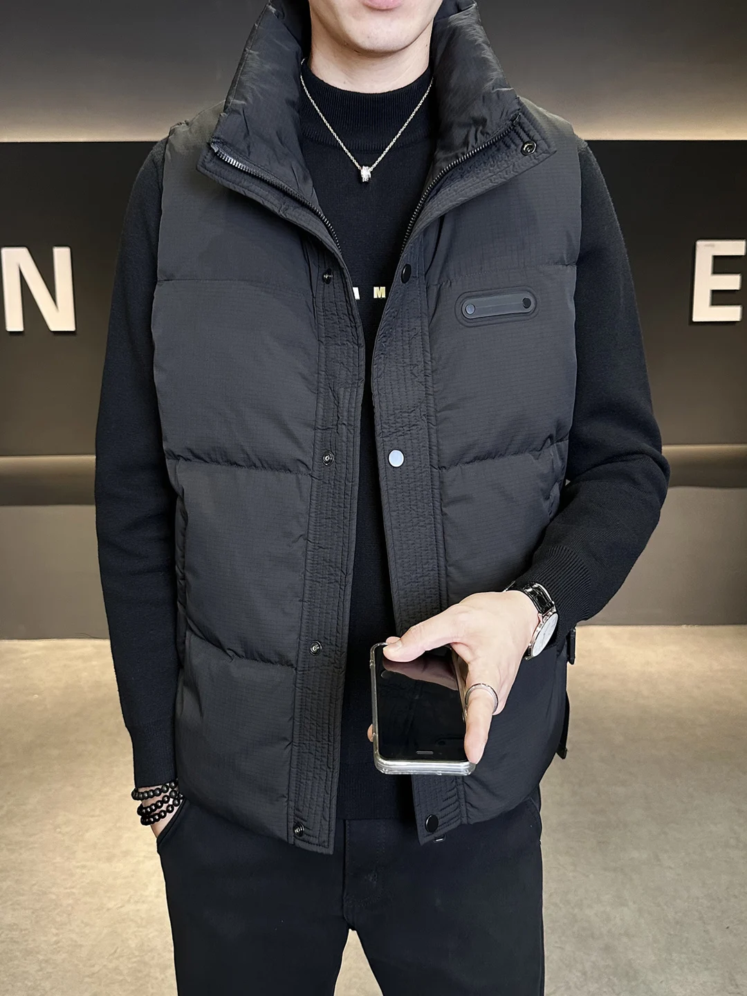 

Мужской пуховый жилет с воротником-стойкой, осенне-зимняя верхняя одежда, модный корейский стиль, U-ICLER, полиэстер, на молнии