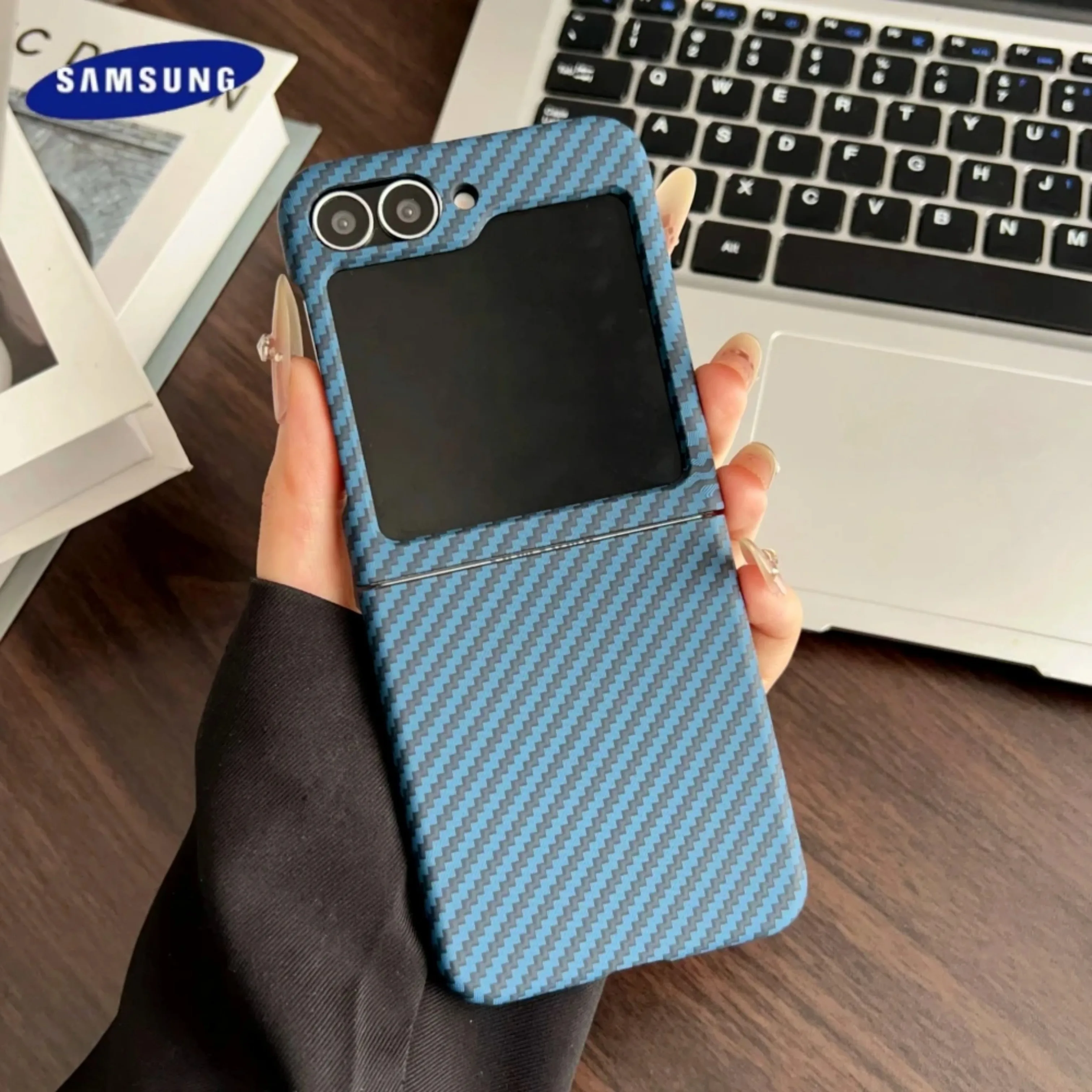 

Luxury Carbon Fiber Magnetic Case For Samsung Galaxy Z Flip 6 5 4 3 For Magsafe Ultra Thin Wireless Charging Shockproof Cover
