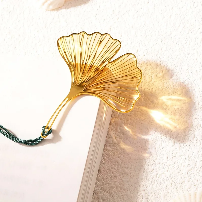 

Полая дизайнерская закладка, полая металлическая закладка в виде листа, металлическая цепочка, подвеска, закладка в стиле ретро для личного использования, читатель, писатель