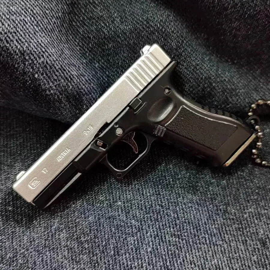 1:3 Mini G17 Model pistoletu Metalowy odłączany brelok do kluczy DIY Półstop Zabawka Pistolet Zawieszka Ozdoby Zabawki dla dzieci Prezenty