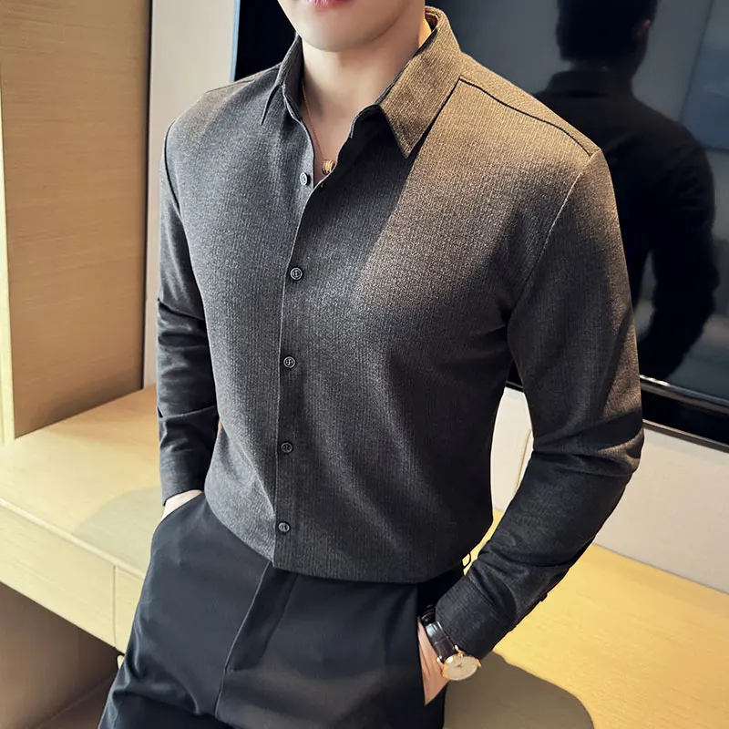 Thickened and warm men\'s solid color long-sleeved business casual shirt for Autumn/Winter 2024, high quality wool fabric shirt.