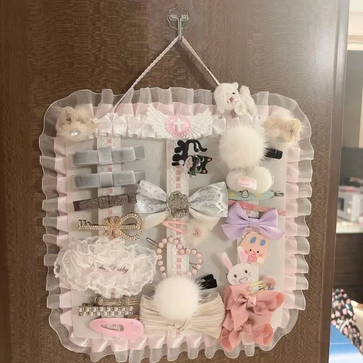 Niedliche Filz-Haarspangen-Aufbewahrung Wandmontierte Neue Hängetasche Aufbewahrungstasche für Haarspangen und Haaraccessoires Dekorativ – Detail 6